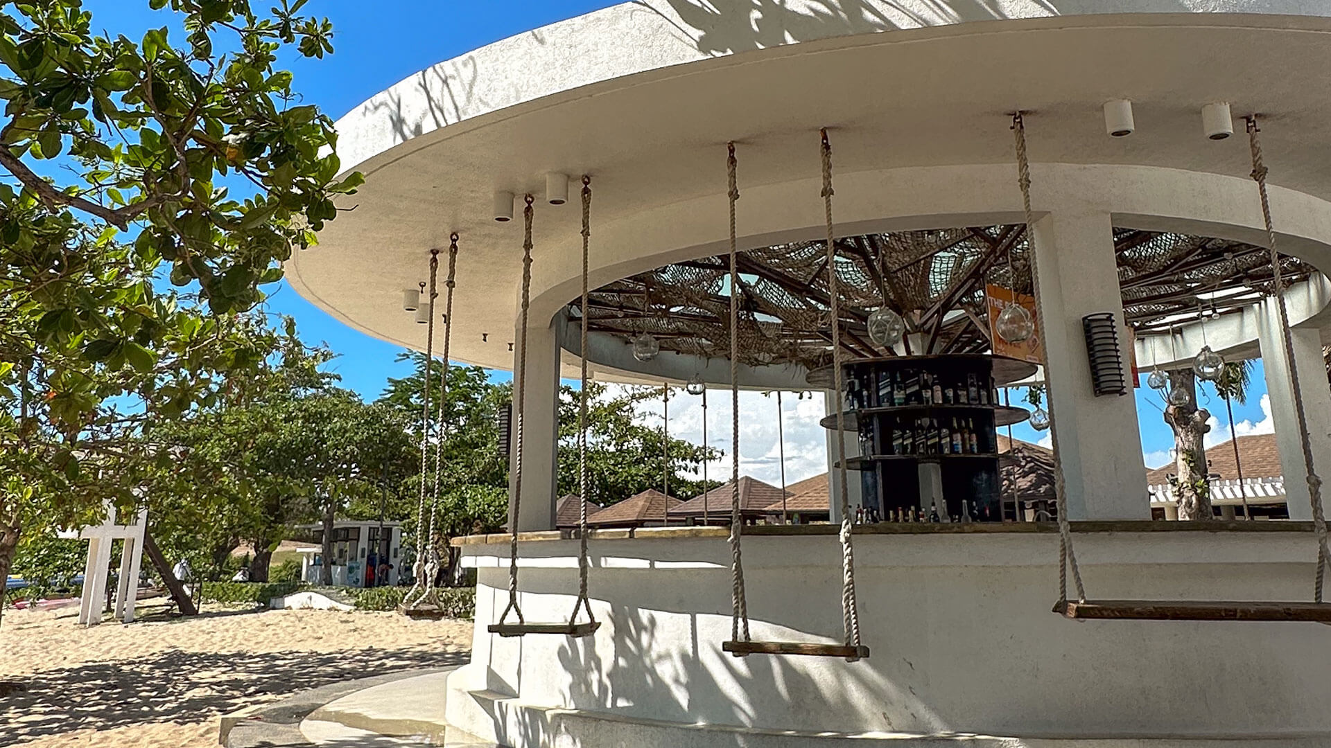 img-the-swing-bar-6